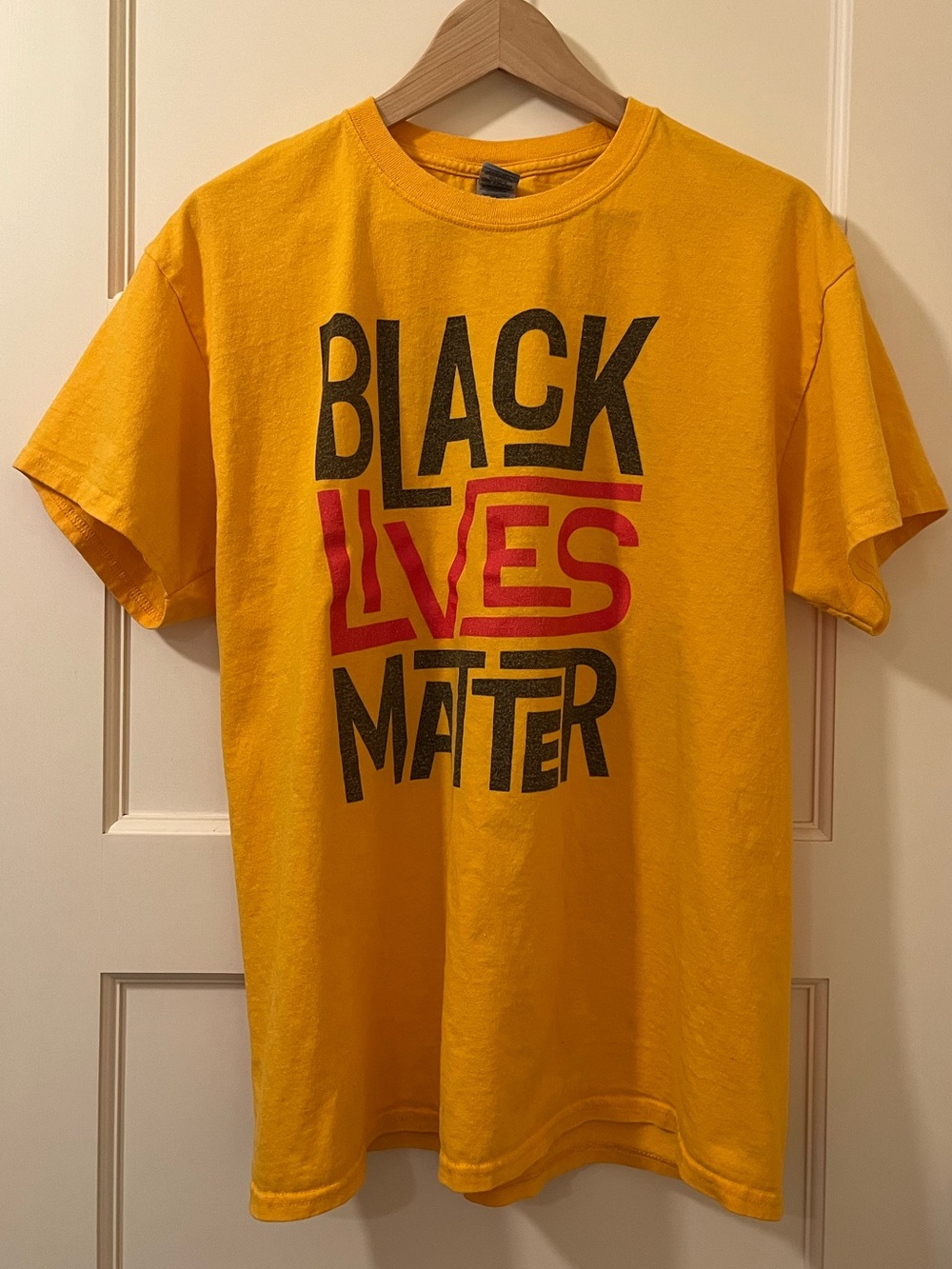 Black Lives Matter Graphic T-Shirt Gold Red Black 2020 Large